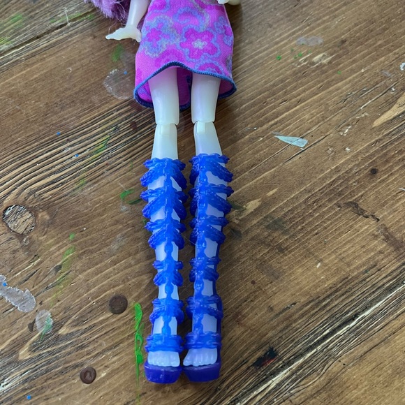 Monster High Ari Hauntington popstar doll - Picture 4 of 5